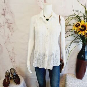 Cabi sleeveless pretty eyelet button front top